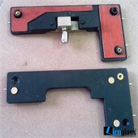 Licoglass địa chỉ cung cấp kẹp L VVP cửa kính thủy lực