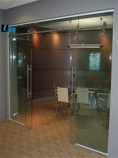 CỬA KÍNH THỦY LỰC TRƯỢT RAY 15