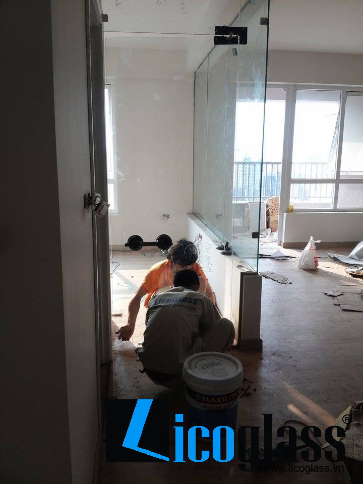 Sử dụng cửa kính thủy lực Licoglass như thế nào?