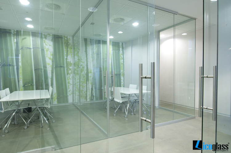 Giới thiệu về bản lề cửa kính thủy lực thương hiệu Licoglass ban-le-cua-kinh-thuy...